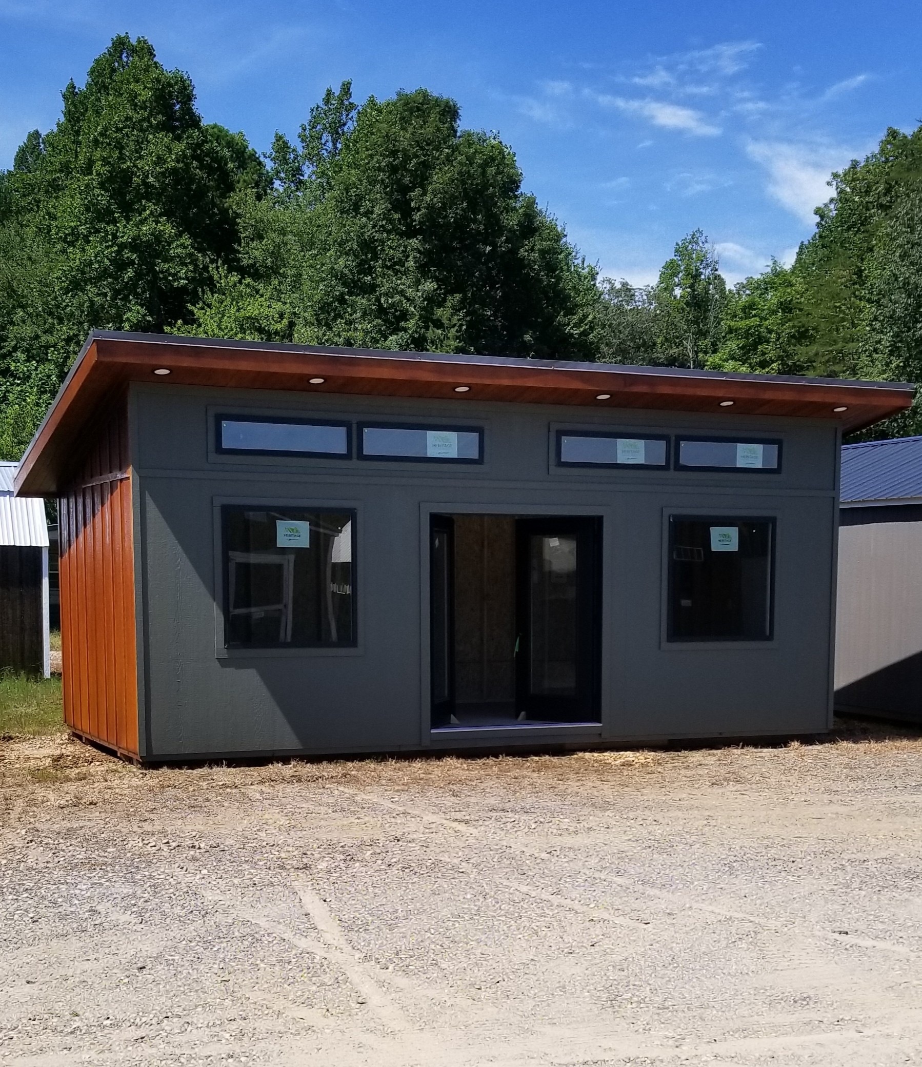 12×24 Studio (61838)
