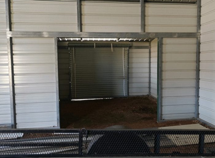 42x25x12x8 Horse Barn - Image 4