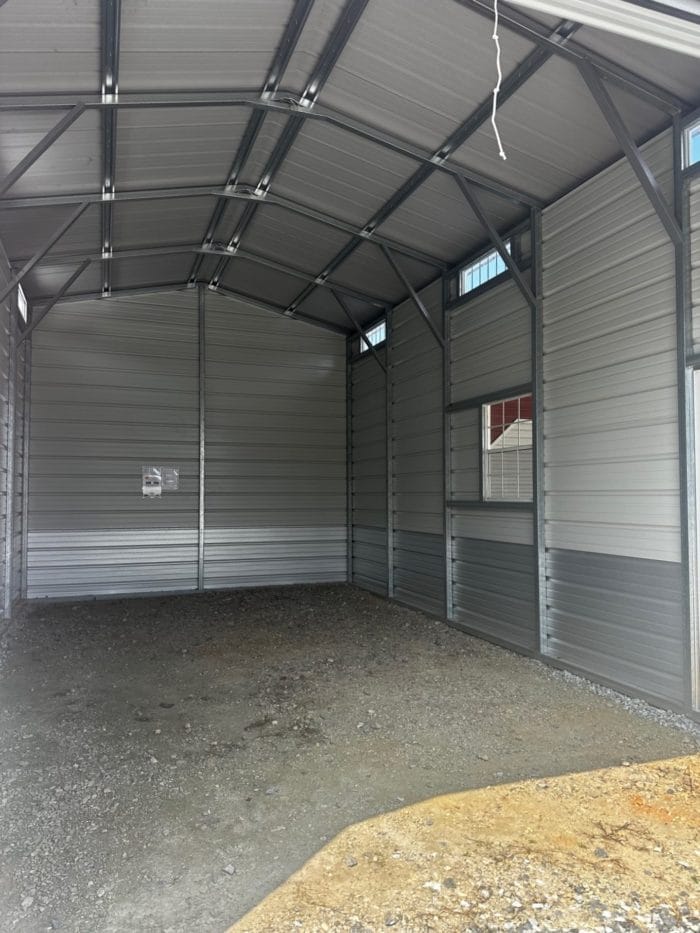 38x25x12x8 Horse Barn - Image 3